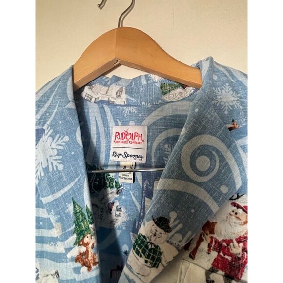 Reyn Spooner x Rudolph Shirt Women's Size Small Blue NWOT Holiday Button Down - Picture 3 of 3